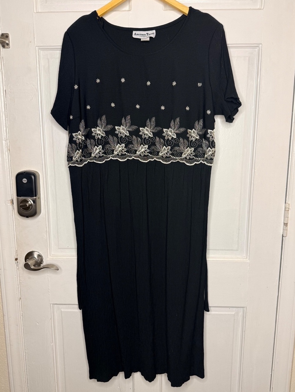 90’s Vintage Another Thyme Rayon Blend Black Floral Embroidered Dress 20WP